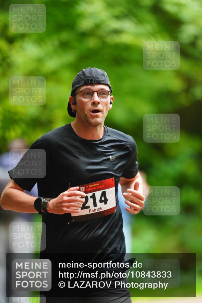 11.10.2026 - Bramfelder Halbmarathon 2026 LAZAROV Photography http://msf.ph/oto/10843833 11.10.2026 10:51:53 Laufen 35, 214 meine-sportfotos.de