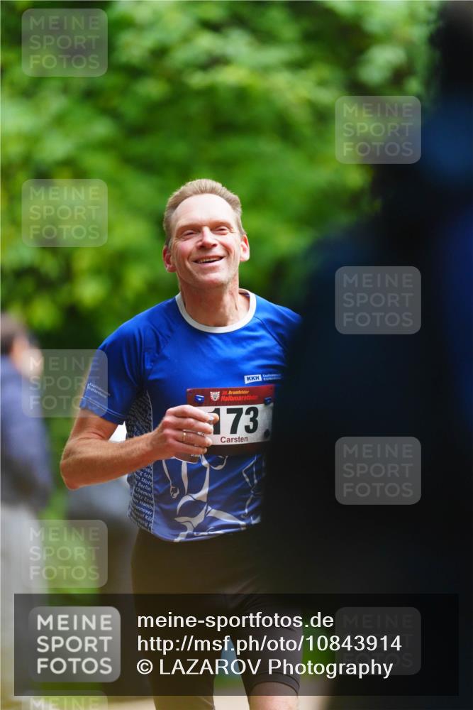 11.10.2026 - Bramfelder Halbmarathon 2026 LAZAROV Photography http://msf.ph/oto/10843914 11.10.2026 10:53:38 Laufen 35, 173 meine-sportfotos.de
