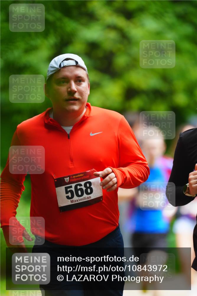 11.10.2026 - Bramfelder Halbmarathon 2026 LAZAROV Photography http://msf.ph/oto/10843972 11.10.2026 10:54:37 Laufen 35, 568 meine-sportfotos.de