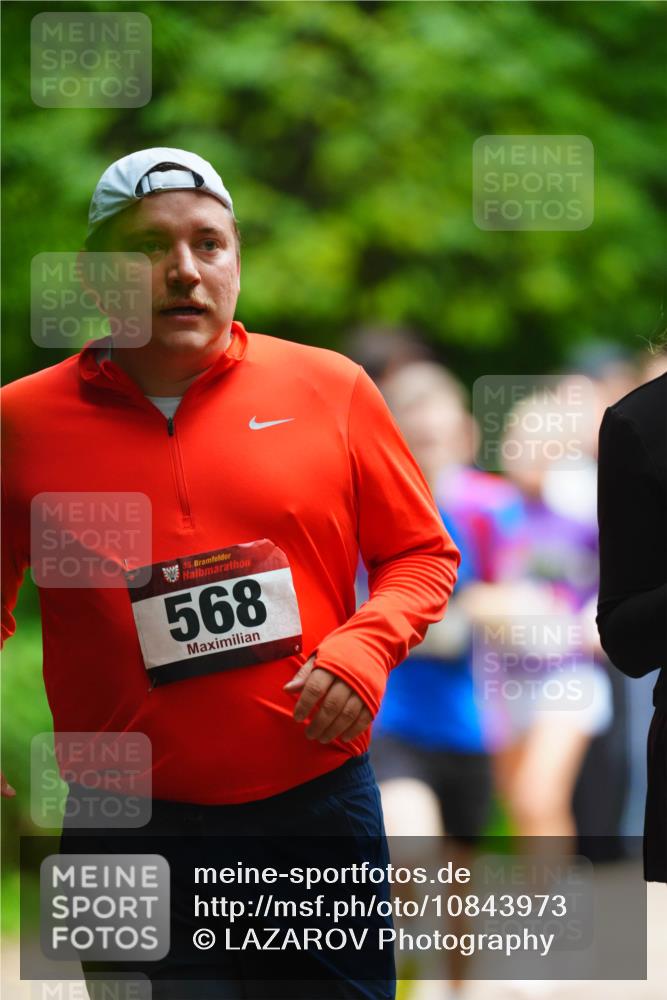 11.10.2026 - Bramfelder Halbmarathon 2026 LAZAROV Photography http://msf.ph/oto/10843973 11.10.2026 10:54:37 Laufen 35, 568 meine-sportfotos.de