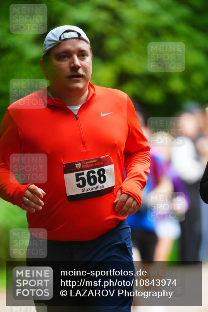 11.10.2026 - Bramfelder Halbmarathon 2026 LAZAROV Photography http://msf.ph/oto/10843974 11.10.2026 10:54:38 Laufen 35, 568 meine-sportfotos.de