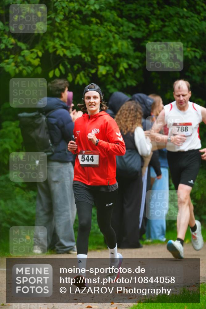 11.10.2026 - Bramfelder Halbmarathon 2026 LAZAROV Photography http://msf.ph/oto/10844058 11.10.2026 10:56:11 Laufen 544, 788 meine-sportfotos.de