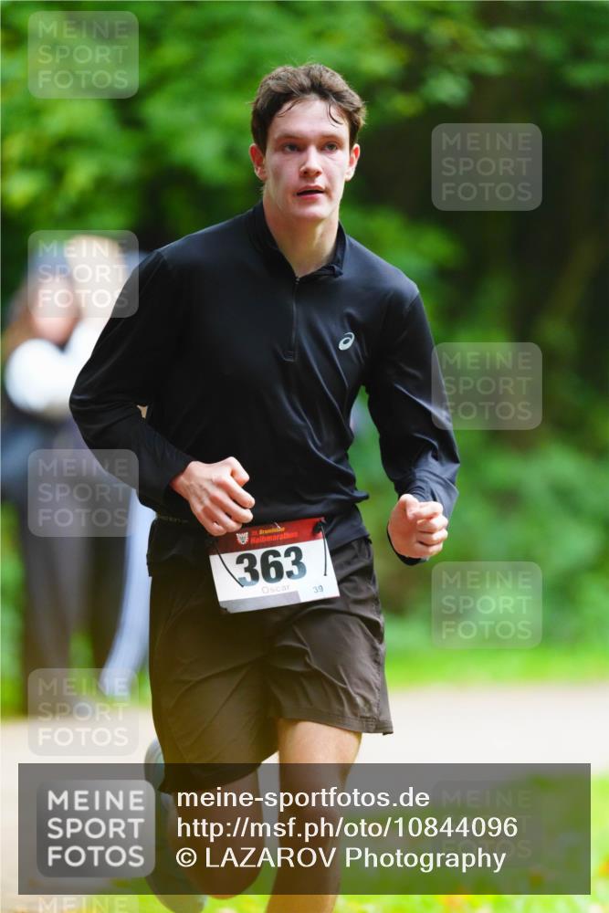 11.10.2026 - Bramfelder Halbmarathon 2026 LAZAROV Photography http://msf.ph/oto/10844096 11.10.2026 10:56:33 Laufen 363, 39 meine-sportfotos.de
