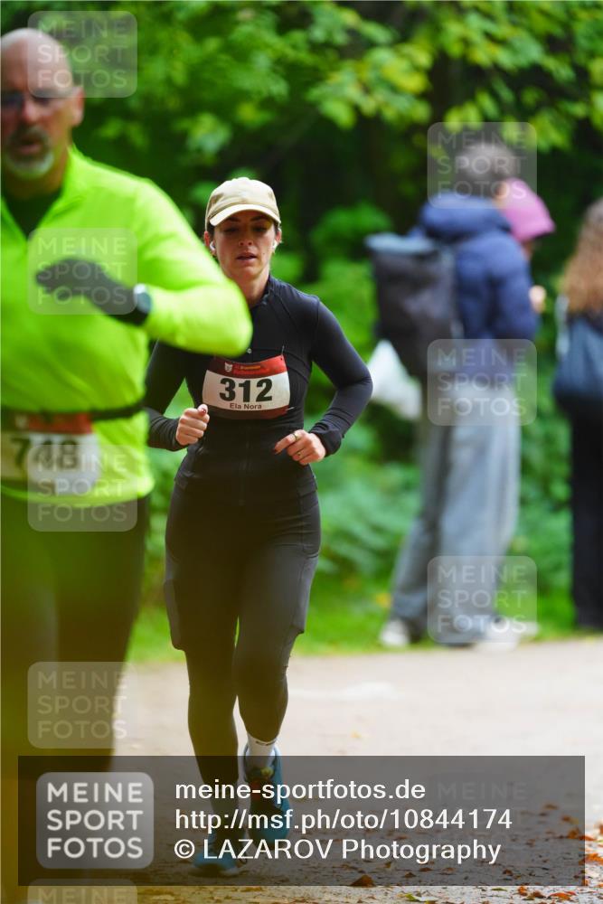 11.10.2026 - Bramfelder Halbmarathon 2026 LAZAROV Photography http://msf.ph/oto/10844174 11.10.2026 10:57:18 Laufen 748, 35, 312 meine-sportfotos.de