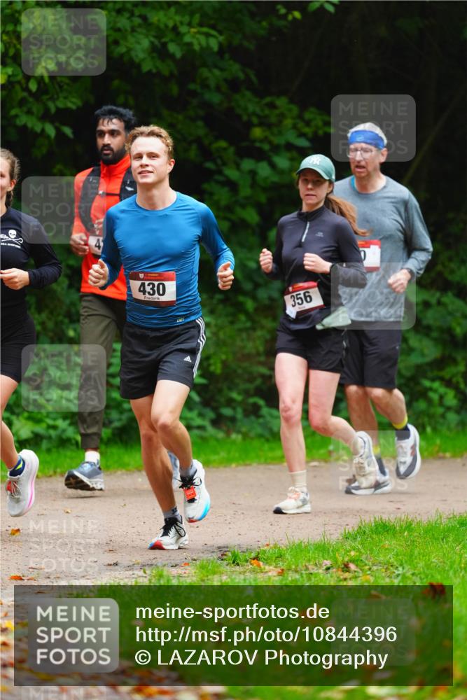 11.10.2026 - Bramfelder Halbmarathon 2026 LAZAROV Photography http://msf.ph/oto/10844396 11.10.2026 10:59:58 Laufen 430, 356 meine-sportfotos.de
