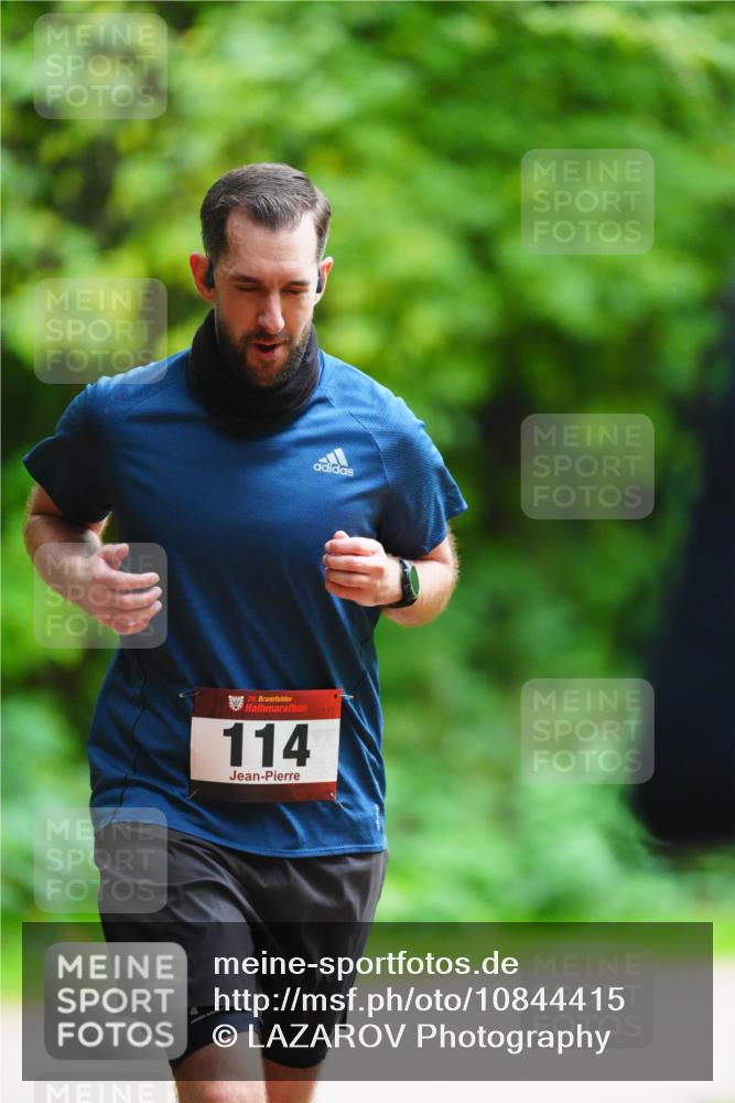 11.10.2026 - Bramfelder Halbmarathon 2026 LAZAROV Photography http://msf.ph/oto/10844415 11.10.2026 11:00:08 Laufen 114 meine-sportfotos.de