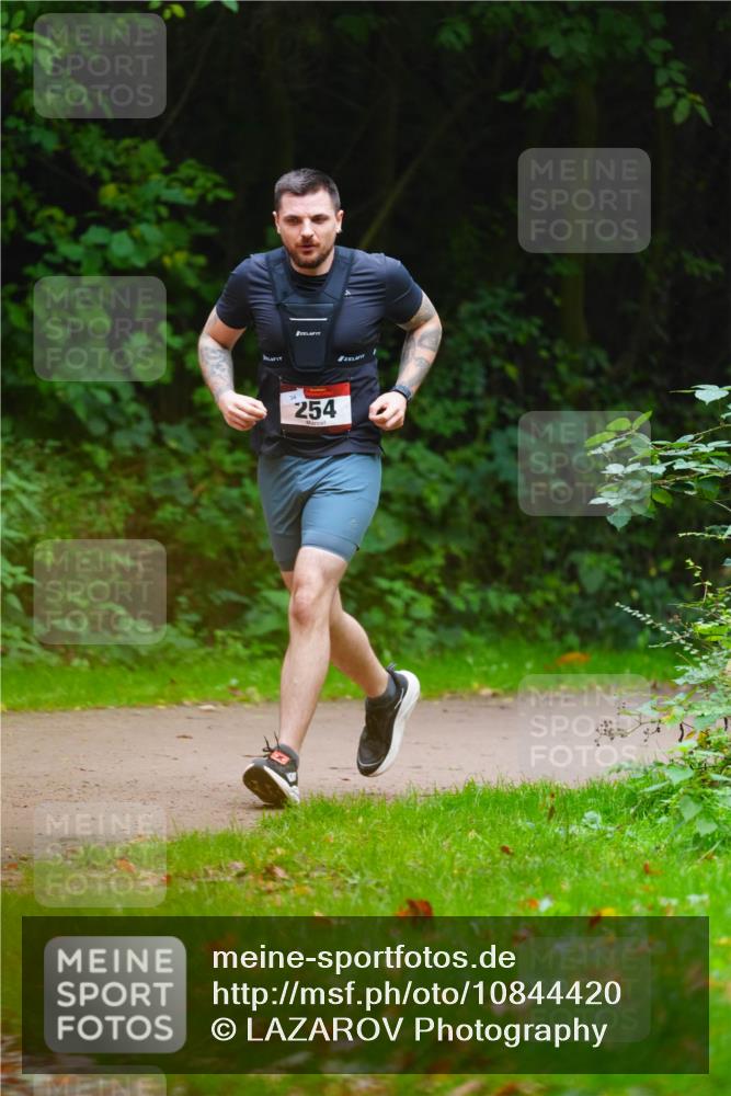 11.10.2026 - Bramfelder Halbmarathon 2026 LAZAROV Photography http://msf.ph/oto/10844420 11.10.2026 11:00:23 Laufen 254 meine-sportfotos.de
