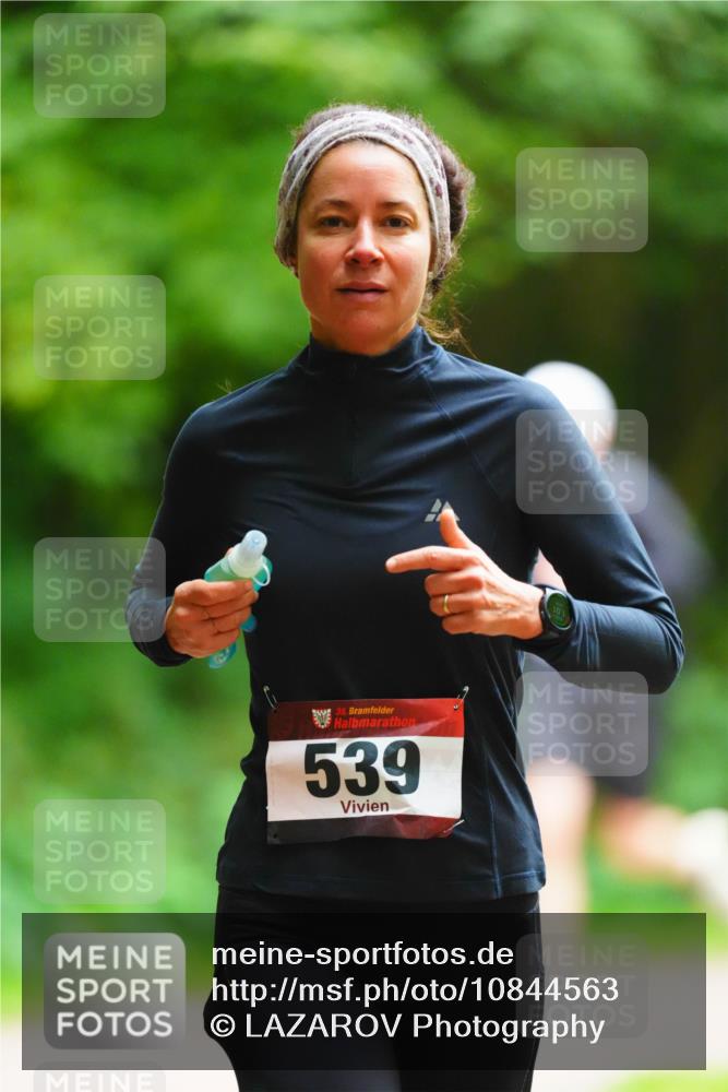 11.10.2026 - Bramfelder Halbmarathon 2026 LAZAROV Photography http://msf.ph/oto/10844563 11.10.2026 11:02:32 Laufen 35, 539 meine-sportfotos.de