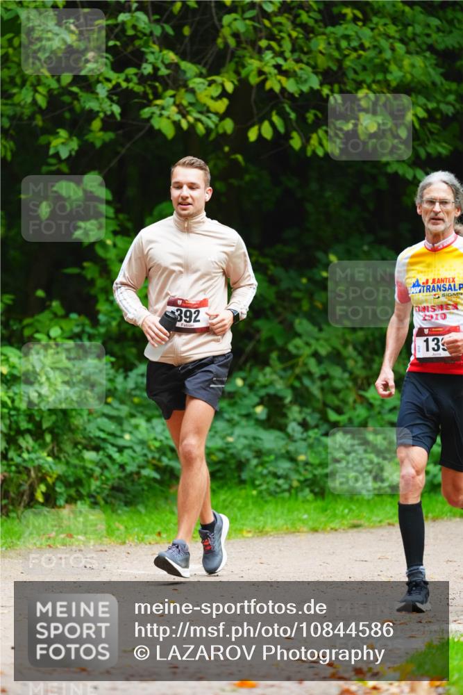 11.10.2026 - Bramfelder Halbmarathon 2026 LAZAROV Photography http://msf.ph/oto/10844586 11.10.2026 11:02:46 Laufen 392, 2910, 13 meine-sportfotos.de