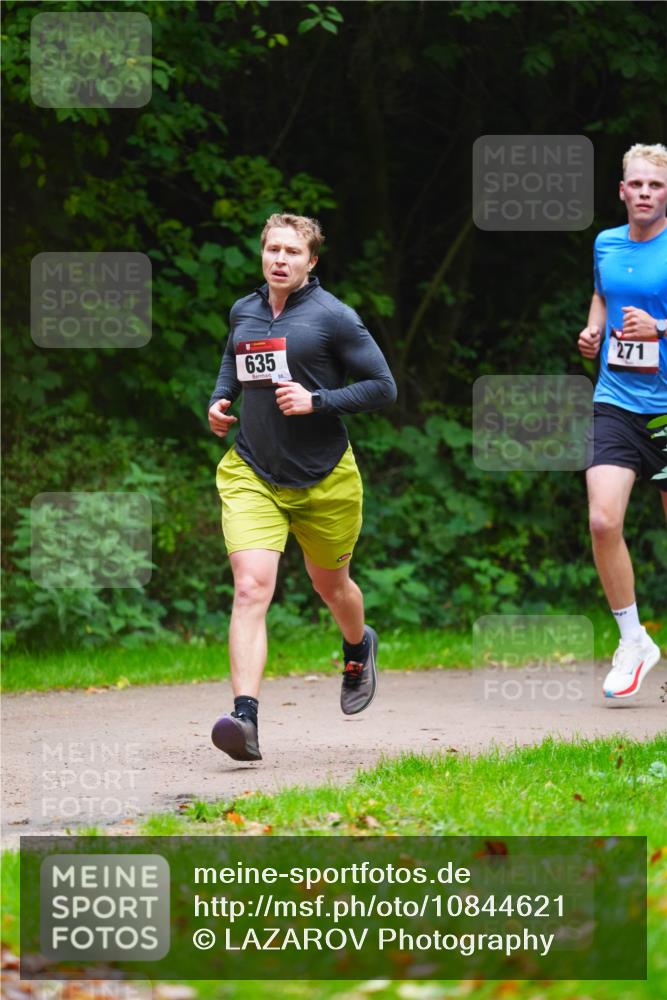 11.10.2026 - Bramfelder Halbmarathon 2026 LAZAROV Photography http://msf.ph/oto/10844621 11.10.2026 11:03:10 Laufen 635, 98, 97, 271 meine-sportfotos.de