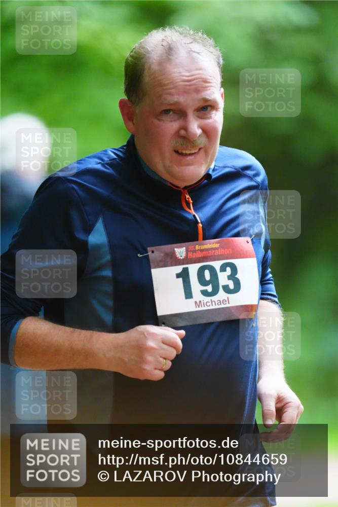 11.10.2026 - Bramfelder Halbmarathon 2026 LAZAROV Photography http://msf.ph/oto/10844659 11.10.2026 11:03:37 Laufen 35, 193 meine-sportfotos.de