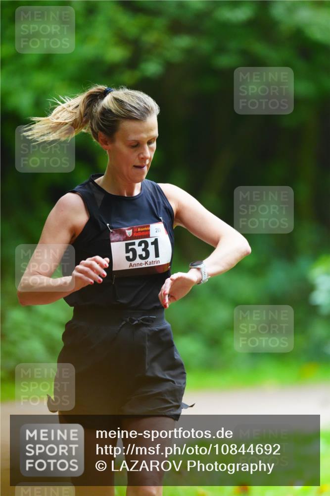 11.10.2026 - Bramfelder Halbmarathon 2026 LAZAROV Photography http://msf.ph/oto/10844692 11.10.2026 11:04:24 Laufen 35, 531, 289 meine-sportfotos.de