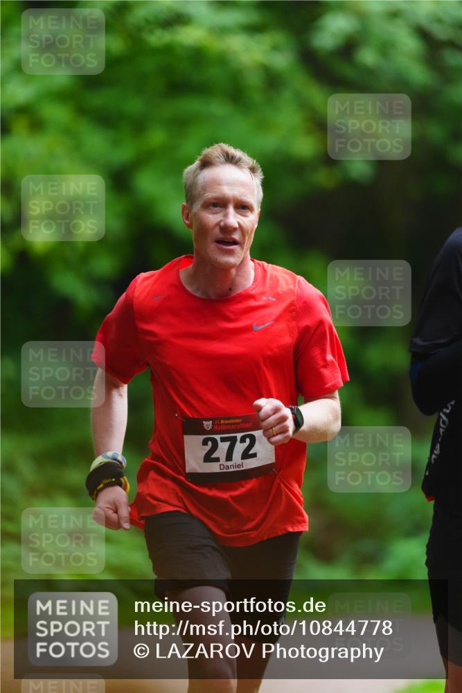 11.10.2026 - Bramfelder Halbmarathon 2026 LAZAROV Photography http://msf.ph/oto/10844778 11.10.2026 11:06:08 Laufen 35, 272 meine-sportfotos.de