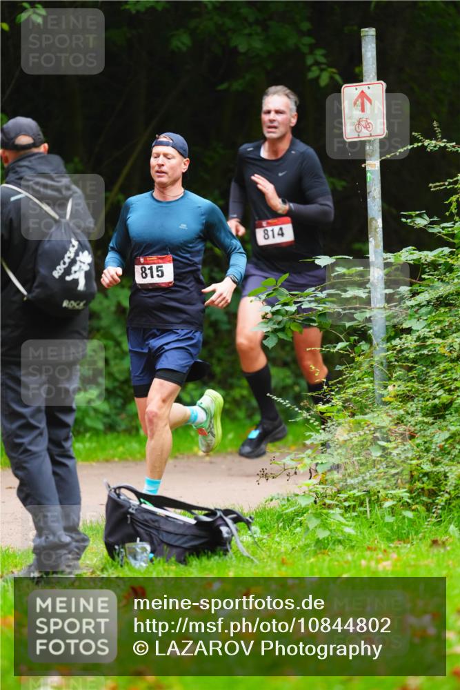 11.10.2026 - Bramfelder Halbmarathon 2026 LAZAROV Photography http://msf.ph/oto/10844802 11.10.2026 11:06:27 Laufen 815, 814 meine-sportfotos.de
