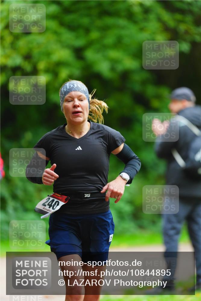 11.10.2026 - Bramfelder Halbmarathon 2026 LAZAROV Photography http://msf.ph/oto/10844895 11.10.2026 11:07:36 Laufen 240 meine-sportfotos.de