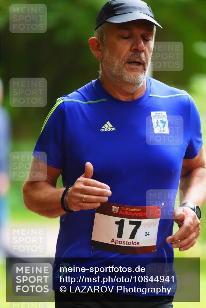 11.10.2026 - Bramfelder Halbmarathon 2026 LAZAROV Photography http://msf.ph/oto/10844941 11.10.2026 11:08:40 Laufen 35, 17, 24 meine-sportfotos.de