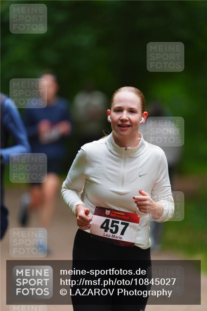 11.10.2026 - Bramfelder Halbmarathon 2026 LAZAROV Photography http://msf.ph/oto/10845027 11.10.2026 11:11:09 Laufen 35, 457 meine-sportfotos.de