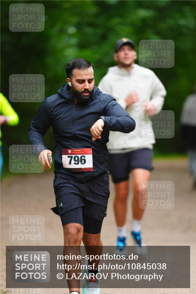 11.10.2026 - Bramfelder Halbmarathon 2026 LAZAROV Photography http://msf.ph/oto/10845038 11.10.2026 11:11:20 Laufen 796 meine-sportfotos.de