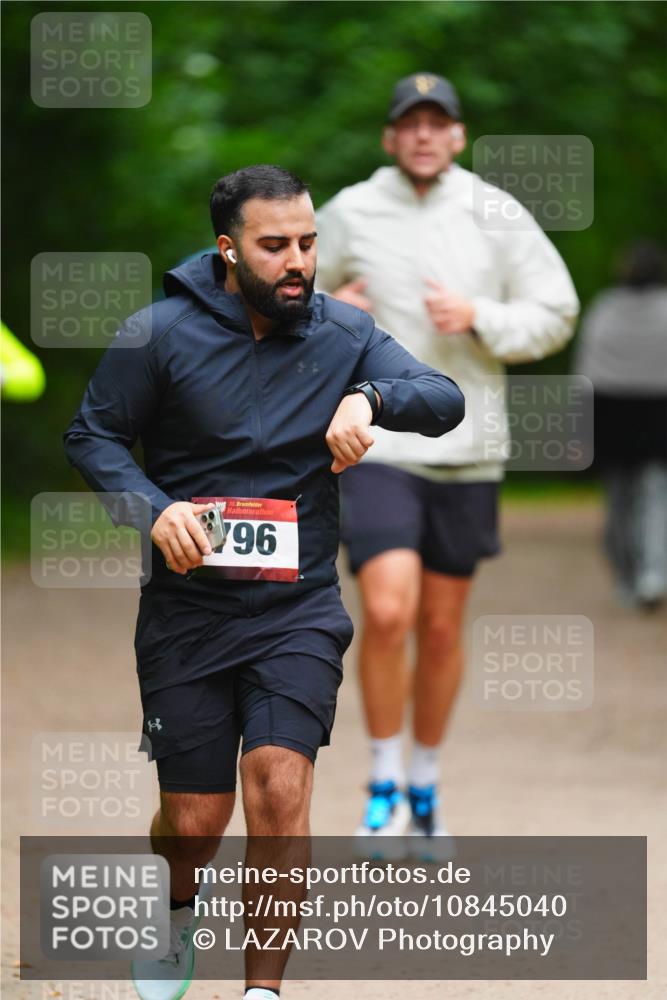 11.10.2026 - Bramfelder Halbmarathon 2026 LAZAROV Photography http://msf.ph/oto/10845040 11.10.2026 11:11:21 Laufen 796 meine-sportfotos.de