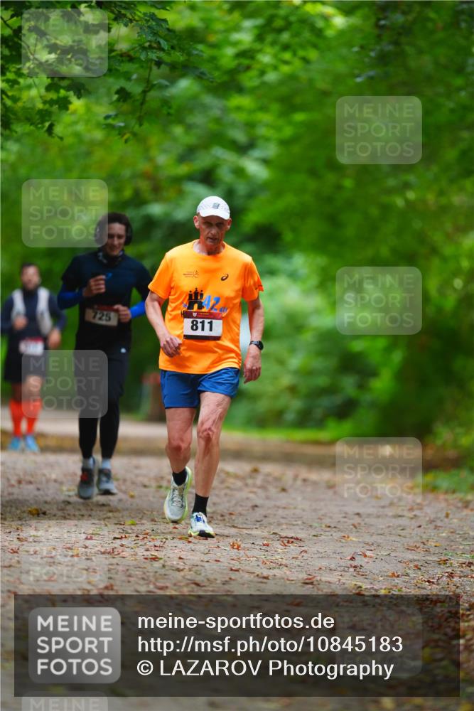 11.10.2026 - Bramfelder Halbmarathon 2026 LAZAROV Photography http://msf.ph/oto/10845183 11.10.2026 11:14:21 Laufen 725, 811 meine-sportfotos.de