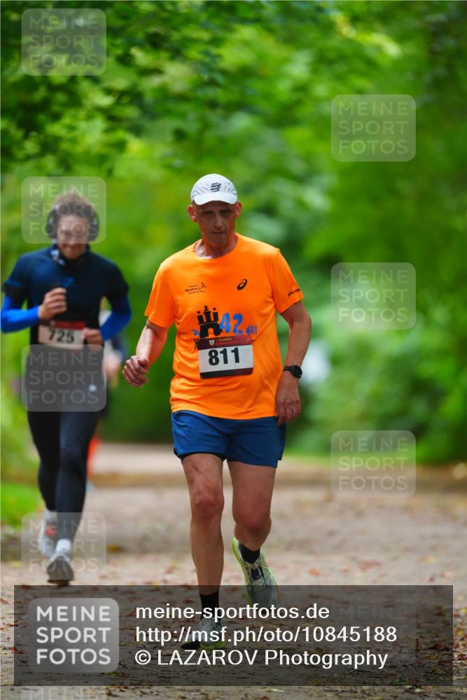 11.10.2026 - Bramfelder Halbmarathon 2026 LAZAROV Photography http://msf.ph/oto/10845188 11.10.2026 11:14:25 Laufen 725, 811 meine-sportfotos.de