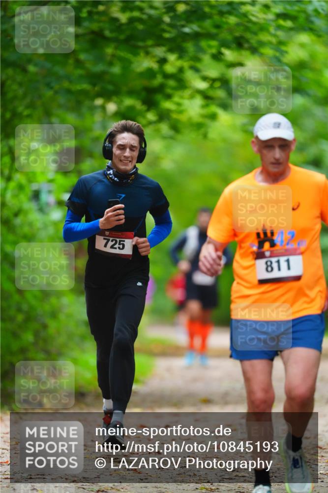 11.10.2026 - Bramfelder Halbmarathon 2026 LAZAROV Photography http://msf.ph/oto/10845193 11.10.2026 11:14:26 Laufen 725, 811 meine-sportfotos.de