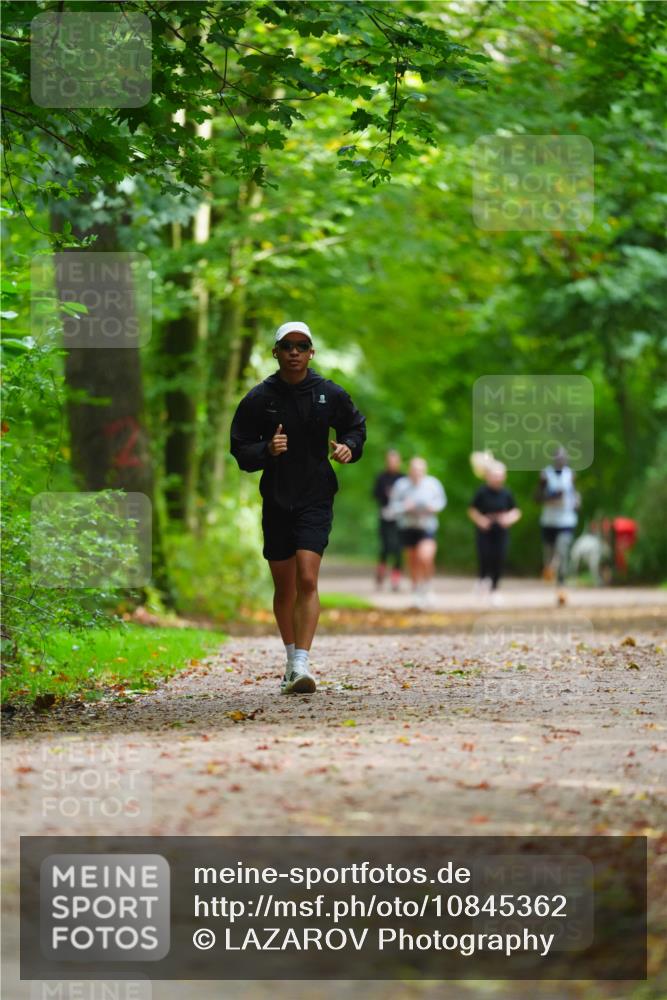 11.10.2026 - Bramfelder Halbmarathon 2026 LAZAROV Photography http://msf.ph/oto/10845362 11.10.2026 11:16:43 Laufen  meine-sportfotos.de