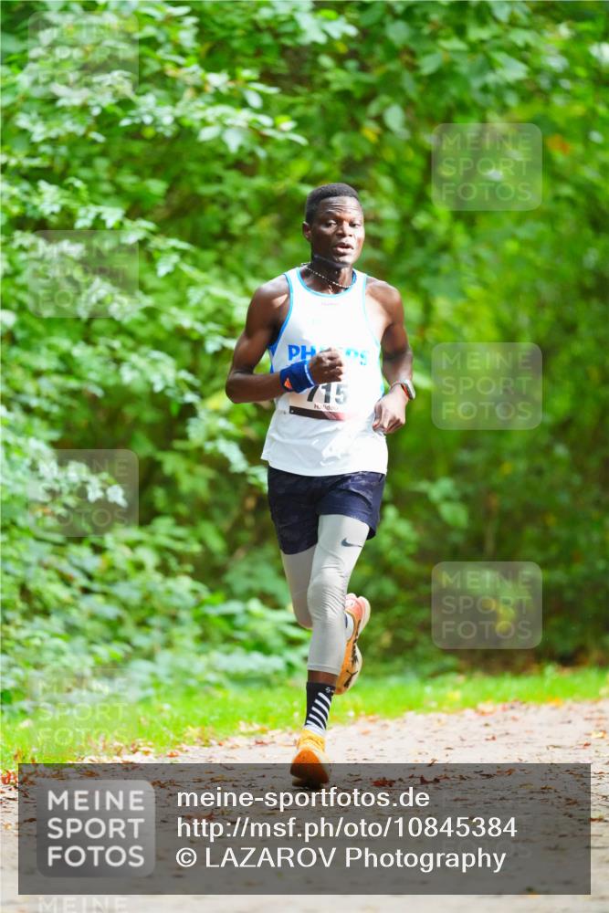 11.10.2026 - Bramfelder Halbmarathon 2026 LAZAROV Photography http://msf.ph/oto/10845384 11.10.2026 11:17:05 Laufen 715 meine-sportfotos.de