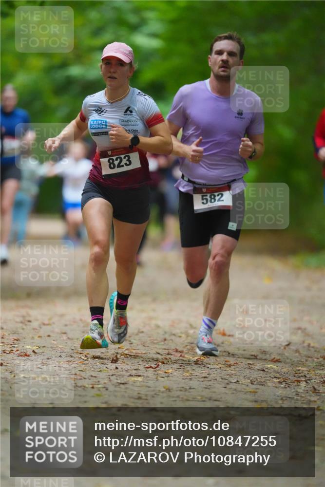 11.10.2026 - Bramfelder Halbmarathon 2026 LAZAROV Photography http://msf.ph/oto/10847255 11.10.2026 11:39:17 Laufen 823, 582 meine-sportfotos.de