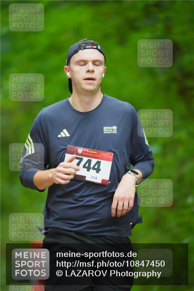 11.10.2026 - Bramfelder Halbmarathon 2026 LAZAROV Photography http://msf.ph/oto/10847450 11.10.2026 11:41:34 Laufen 744, 314 meine-sportfotos.de