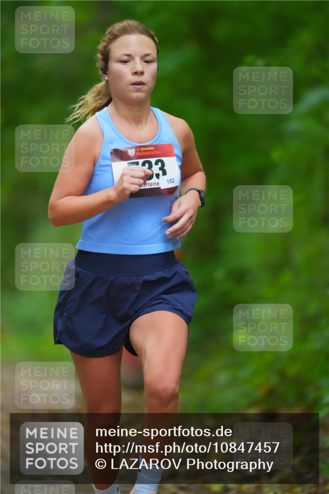 11.10.2026 - Bramfelder Halbmarathon 2026 LAZAROV Photography http://msf.ph/oto/10847457 11.10.2026 11:41:36 Laufen 35, 33, 152 meine-sportfotos.de