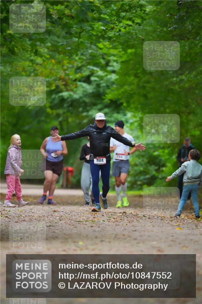11.10.2026 - Bramfelder Halbmarathon 2026 LAZAROV Photography http://msf.ph/oto/10847552 11.10.2026 11:42:59 Laufen 824, 784 meine-sportfotos.de