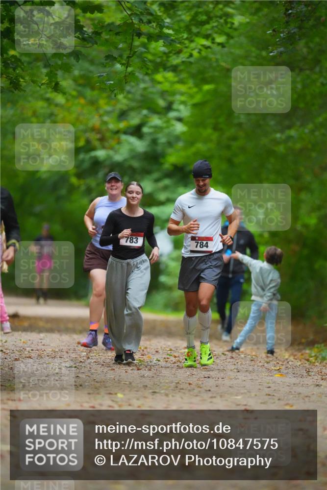 11.10.2026 - Bramfelder Halbmarathon 2026 LAZAROV Photography http://msf.ph/oto/10847575 11.10.2026 11:43:07 Laufen 783, 784 meine-sportfotos.de