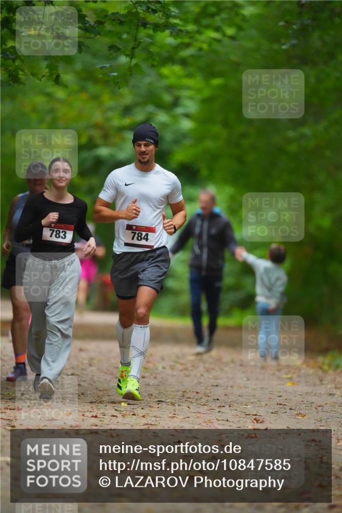 11.10.2026 - Bramfelder Halbmarathon 2026 LAZAROV Photography http://msf.ph/oto/10847585 11.10.2026 11:43:11 Laufen 784, 783 meine-sportfotos.de