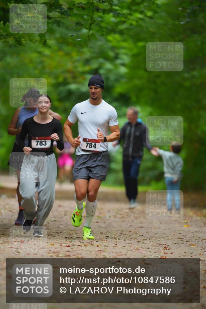 11.10.2026 - Bramfelder Halbmarathon 2026 LAZAROV Photography http://msf.ph/oto/10847586 11.10.2026 11:43:12 Laufen 783, 784 meine-sportfotos.de