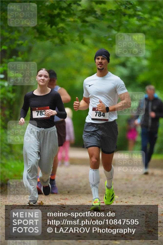 11.10.2026 - Bramfelder Halbmarathon 2026 LAZAROV Photography http://msf.ph/oto/10847595 11.10.2026 11:43:14 Laufen 783, 784 meine-sportfotos.de