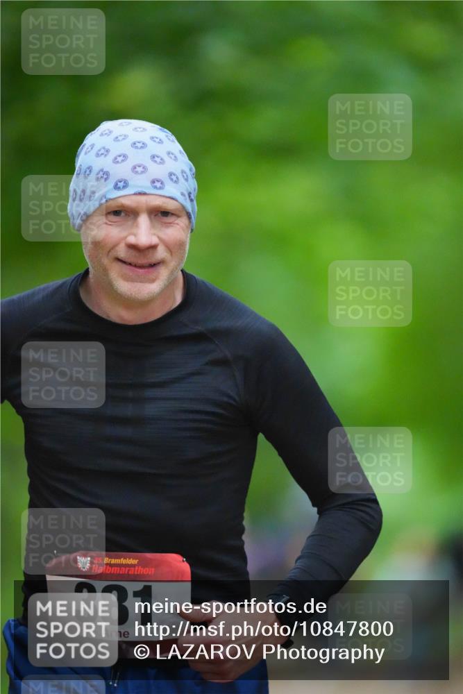 11.10.2026 - Bramfelder Halbmarathon 2026 LAZAROV Photography http://msf.ph/oto/10847800 11.10.2026 11:46:46 Laufen 000, 35, 381 meine-sportfotos.de