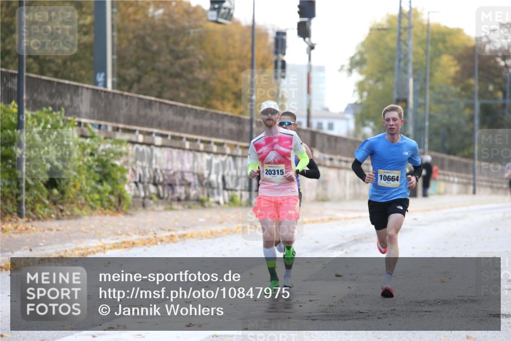 25.10.2026 - hella hamburg halbmarathon Jannik Wohlers http://msf.ph/oto/10847975 25.10.2026 10:13:08 Lombardsbrücke  meine-sportfotos.de