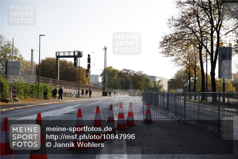 25.10.2026 - hella hamburg halbmarathon Jannik Wohlers http://msf.ph/oto/10847996 25.10.2026 09:48:18 Lombardsbrücke  meine-sportfotos.de