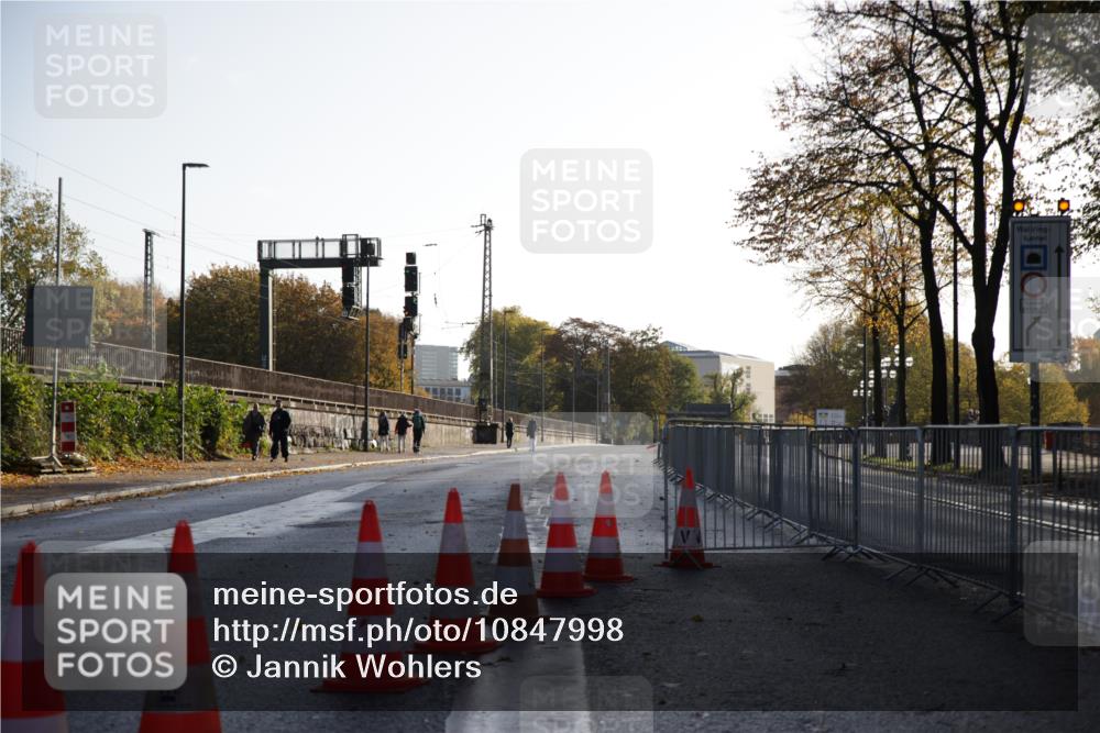 25.10.2026 - hella hamburg halbmarathon Jannik Wohlers http://msf.ph/oto/10847998 25.10.2026 09:48:18 Lombardsbrücke  meine-sportfotos.de