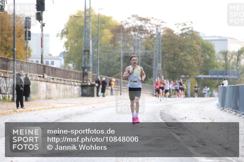 25.10.2026 - hella hamburg halbmarathon Jannik Wohlers http://msf.ph/oto/10848006 25.10.2026 10:13:42 Lombardsbrücke  meine-sportfotos.de