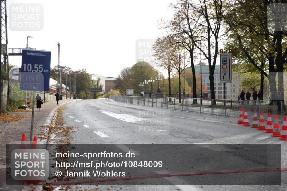 25.10.2026 - hella hamburg halbmarathon Jannik Wohlers http://msf.ph/oto/10848009 25.10.2026 10:00:41 Lombardsbrücke  meine-sportfotos.de