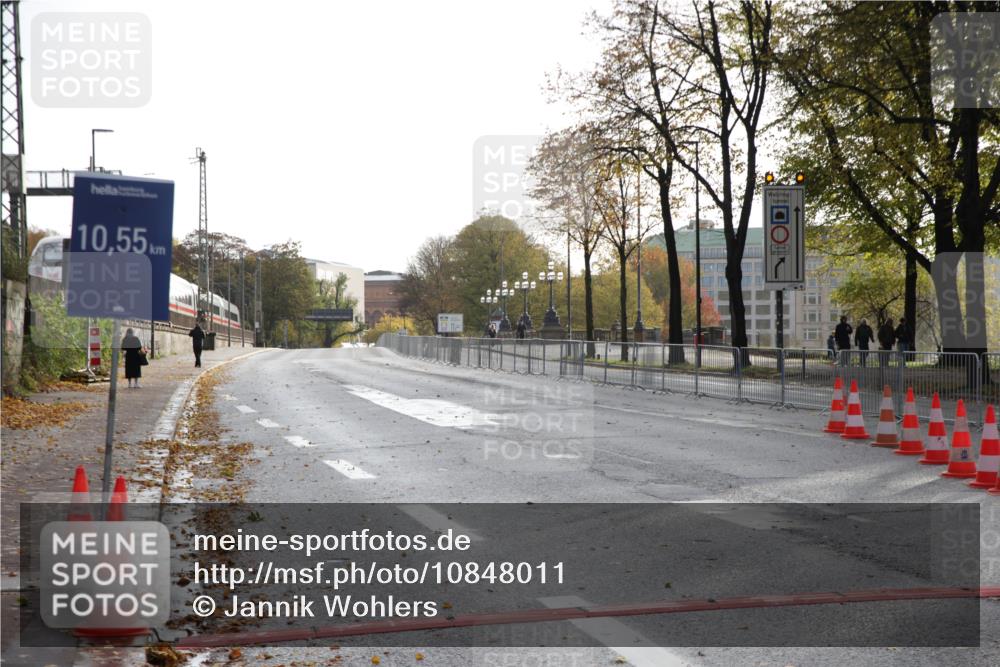 25.10.2026 - hella hamburg halbmarathon Jannik Wohlers http://msf.ph/oto/10848011 25.10.2026 10:00:41 Lombardsbrücke  meine-sportfotos.de
