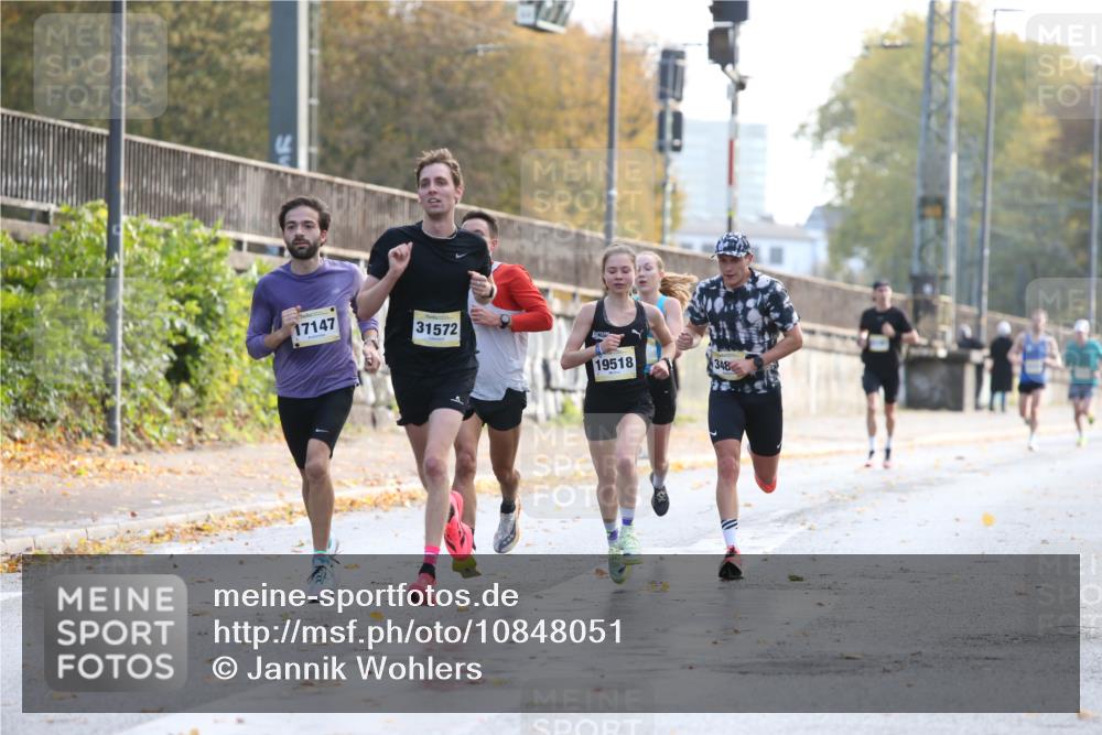25.10.2026 - hella hamburg halbmarathon Jannik Wohlers http://msf.ph/oto/10848051 25.10.2026 10:14:05 Lombardsbrücke 43, 51, 42, 31572 meine-sportfotos.de