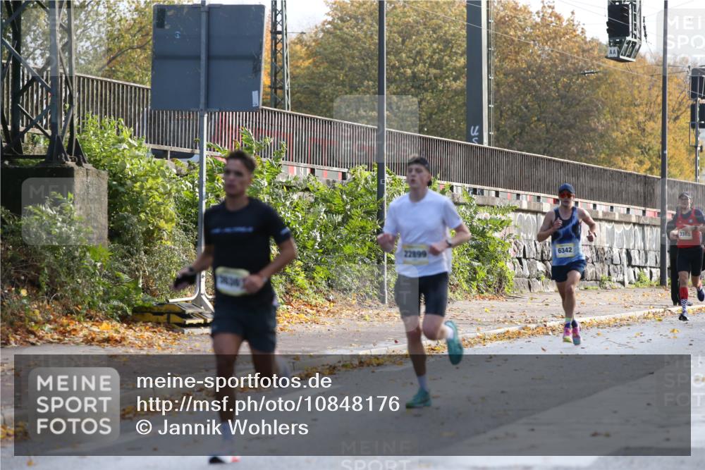 25.10.2026 - hella hamburg halbmarathon Jannik Wohlers http://msf.ph/oto/10848176 25.10.2026 10:15:07 Lombardsbrücke 13398, 36367 meine-sportfotos.de