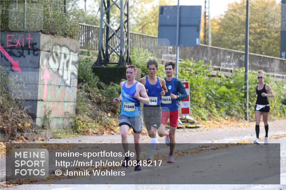 25.10.2026 - hella hamburg halbmarathon Jannik Wohlers http://msf.ph/oto/10848217 25.10.2026 10:15:21 Lombardsbrücke 21049, 20014, 25044 meine-sportfotos.de