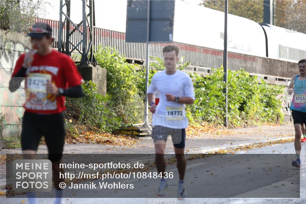 25.10.2026 - hella hamburg halbmarathon Jannik Wohlers http://msf.ph/oto/10848436 25.10.2026 10:16:38 Lombardsbrücke 19773 meine-sportfotos.de