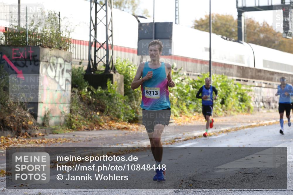 25.10.2026 - hella hamburg halbmarathon Jannik Wohlers http://msf.ph/oto/10848448 25.10.2026 10:16:41 Lombardsbrücke 19773, 9713 meine-sportfotos.de