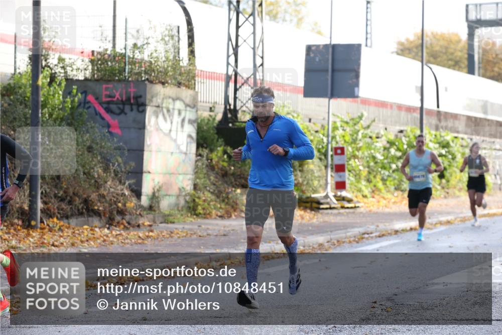 25.10.2026 - hella hamburg halbmarathon Jannik Wohlers http://msf.ph/oto/10848451 25.10.2026 10:16:45 Lombardsbrücke 9713, 3452, 36425 meine-sportfotos.de