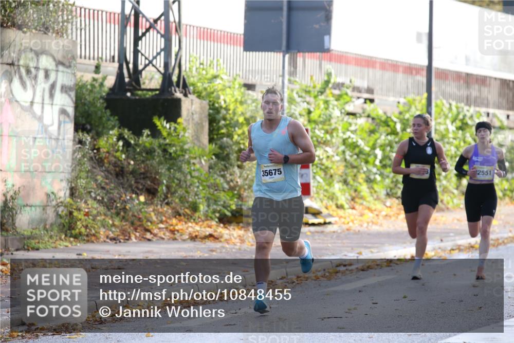 25.10.2026 - hella hamburg halbmarathon Jannik Wohlers http://msf.ph/oto/10848455 25.10.2026 10:16:47 Lombardsbrücke 3452, 36425, 35675 meine-sportfotos.de
